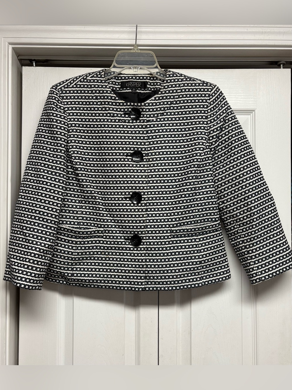 Kasper Black & White Patterned Button-Front Jacket
